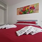 Iris 2